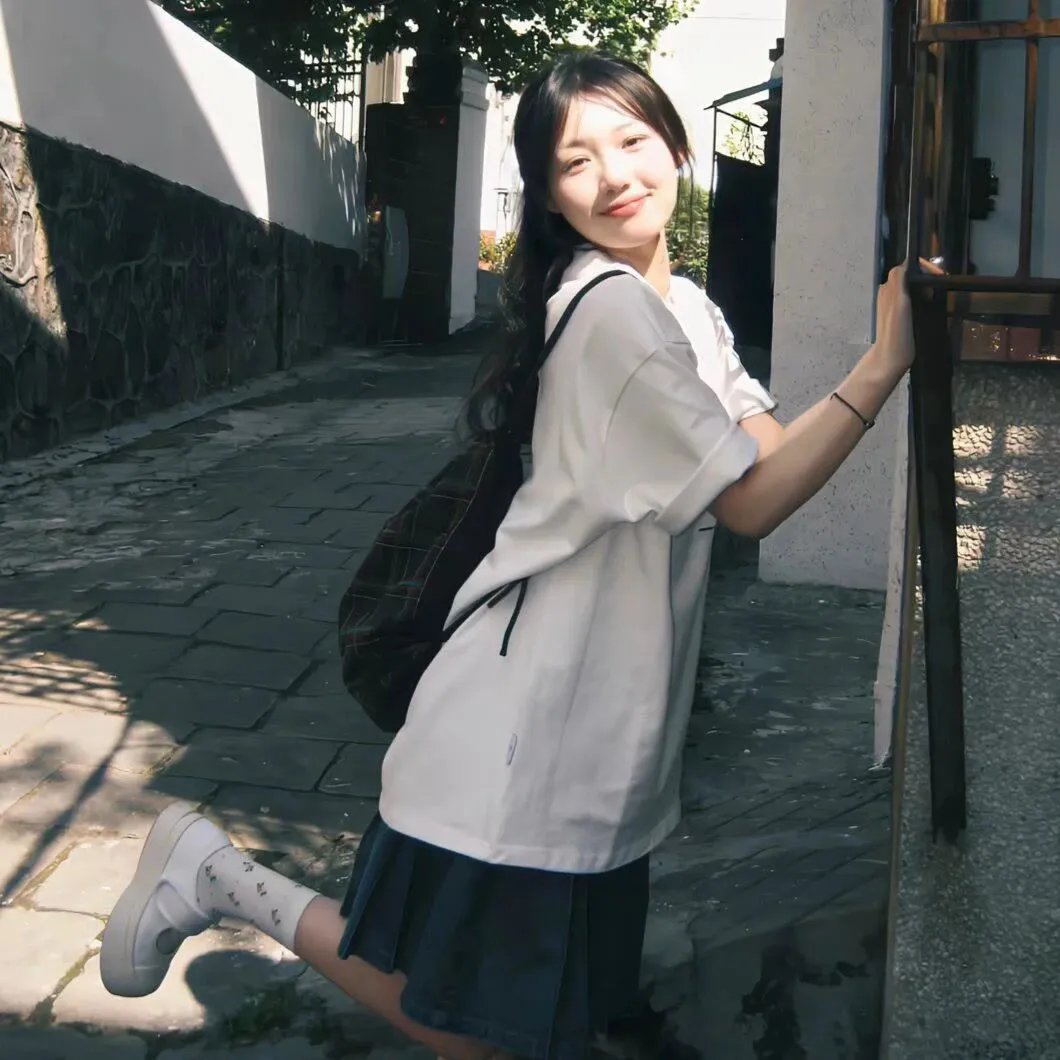 费家有女